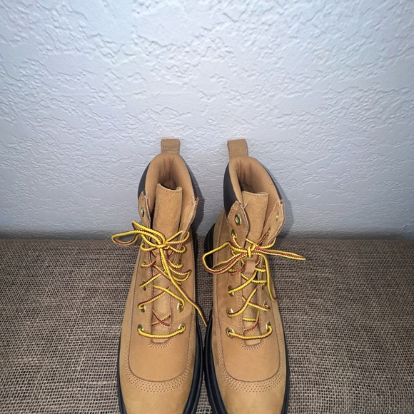Timberland Tan and Black Lace Up Boots with Chunky Sole Size 7.5 NEW - Picture 7 of 10